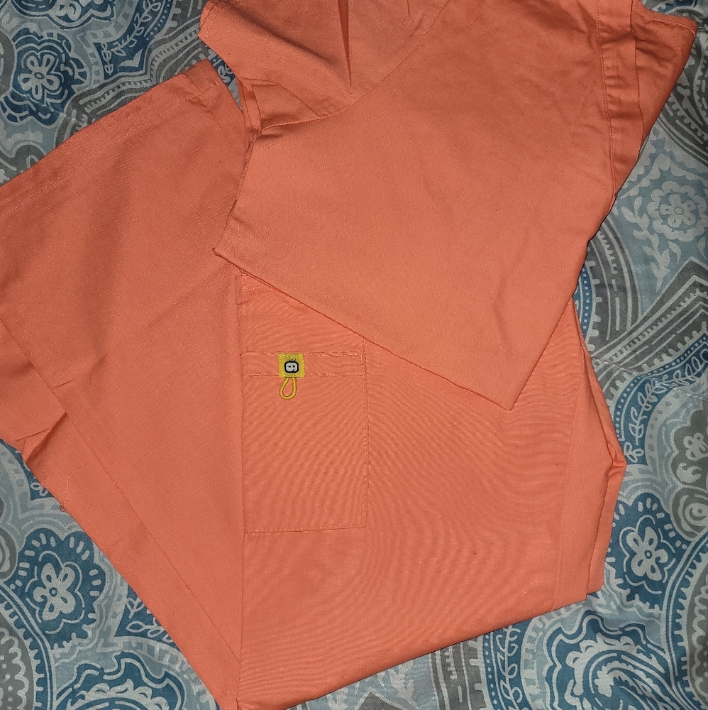 Wonder wink scrubs